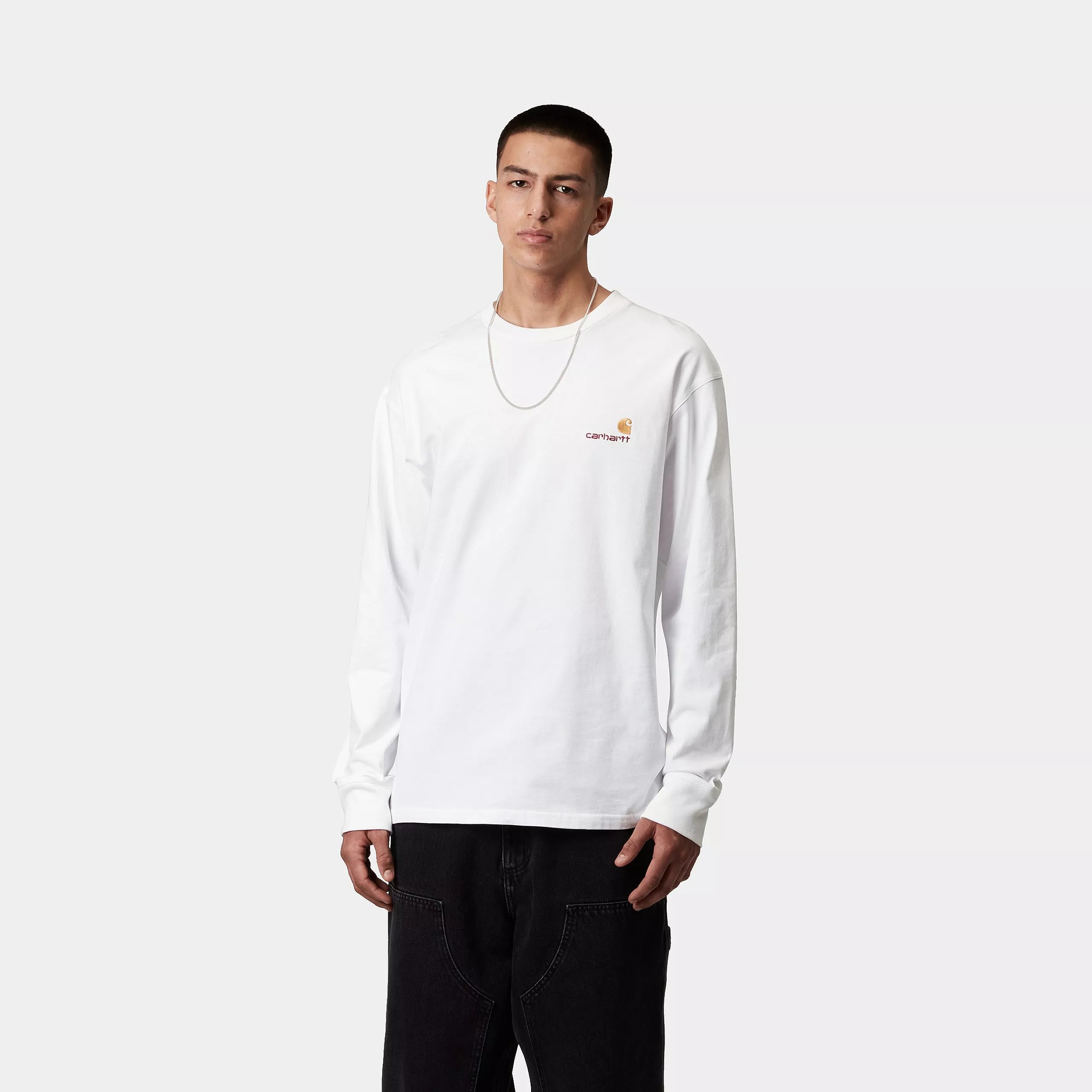long-sleeved T-shirt
